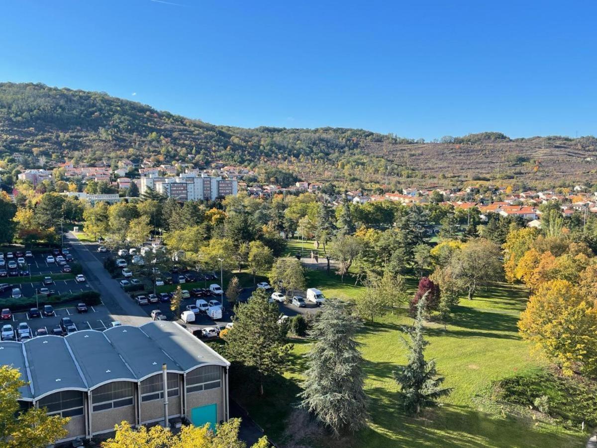 Appartement Meuble Les Domes Du Parc 12eme *